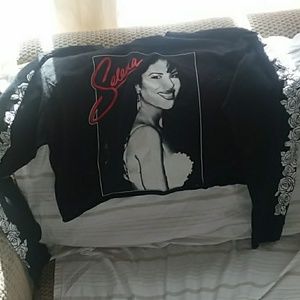 Selena crop top!